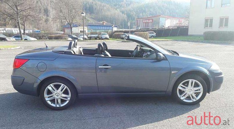 2007' Renault Megane photo #1