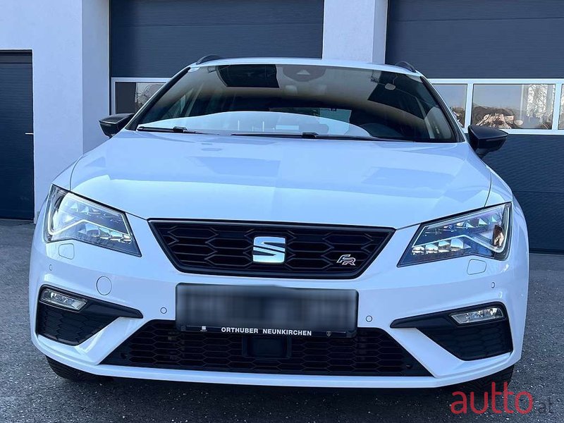 2020' SEAT Leon photo #1