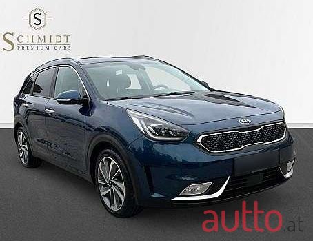 2017' Kia Niro photo #3