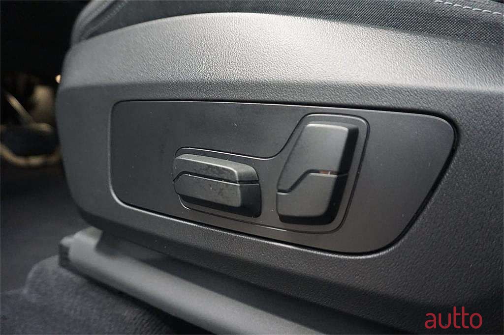 2022' BMW X1 photo #5