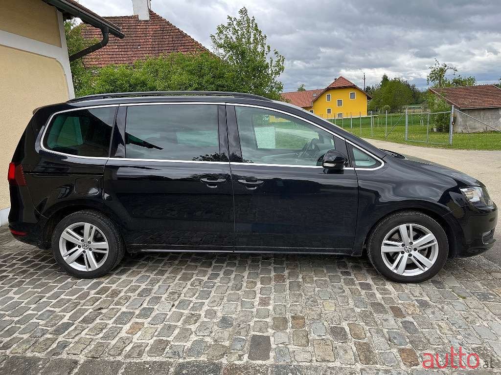 2016' Volkswagen Sharan photo #4