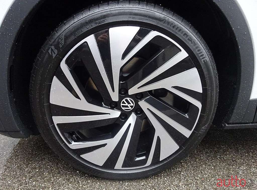 2022' Volkswagen ID.4 photo #5