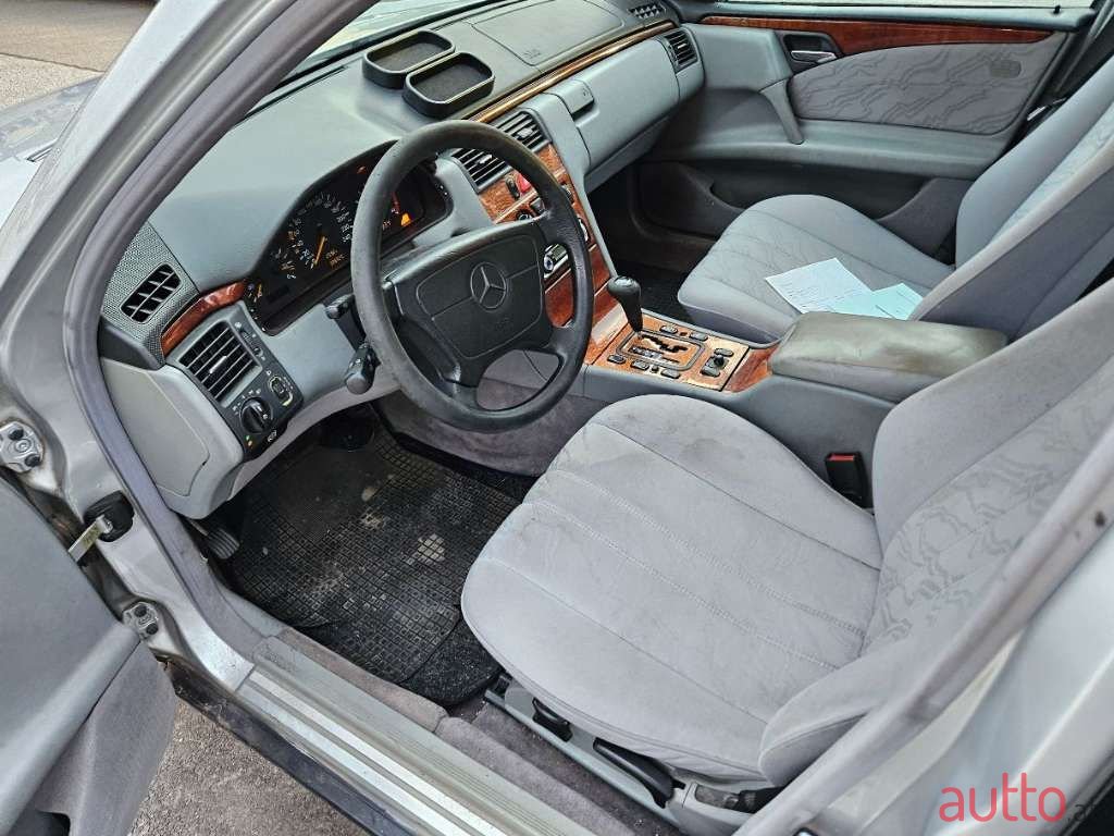 1998' Mercedes-Benz E-Klasse photo #4