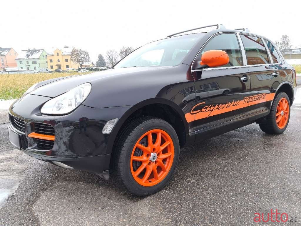 2004' Porsche Cayenne photo #2