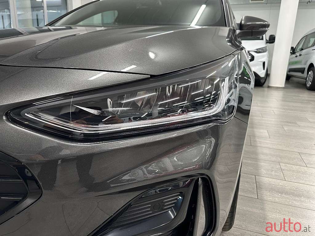 2023' Ford Focus photo #3