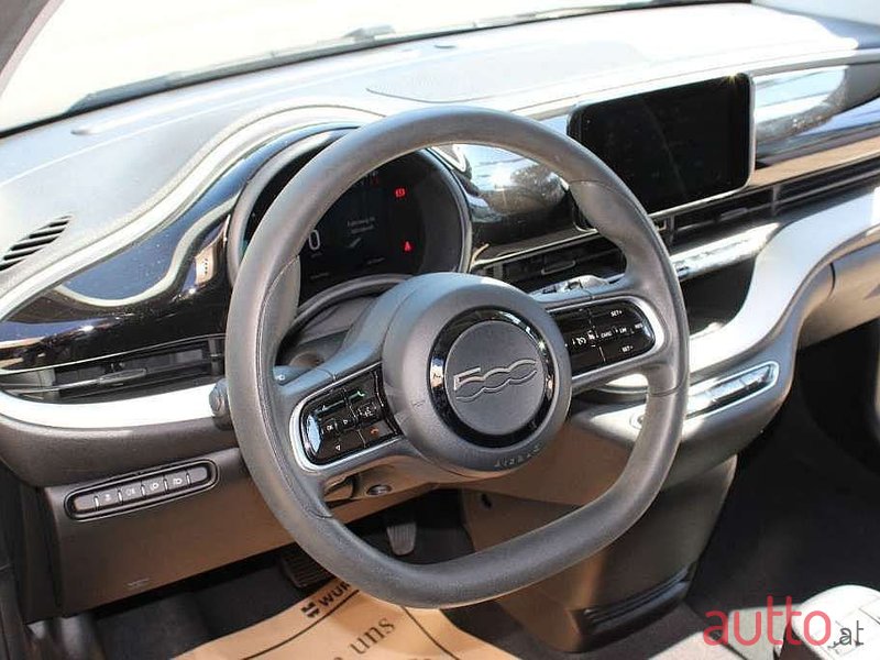 2021' Fiat 500e photo #6