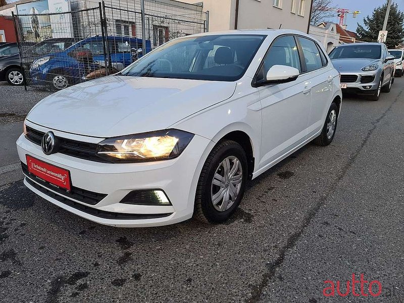 2019' Volkswagen Polo photo #1