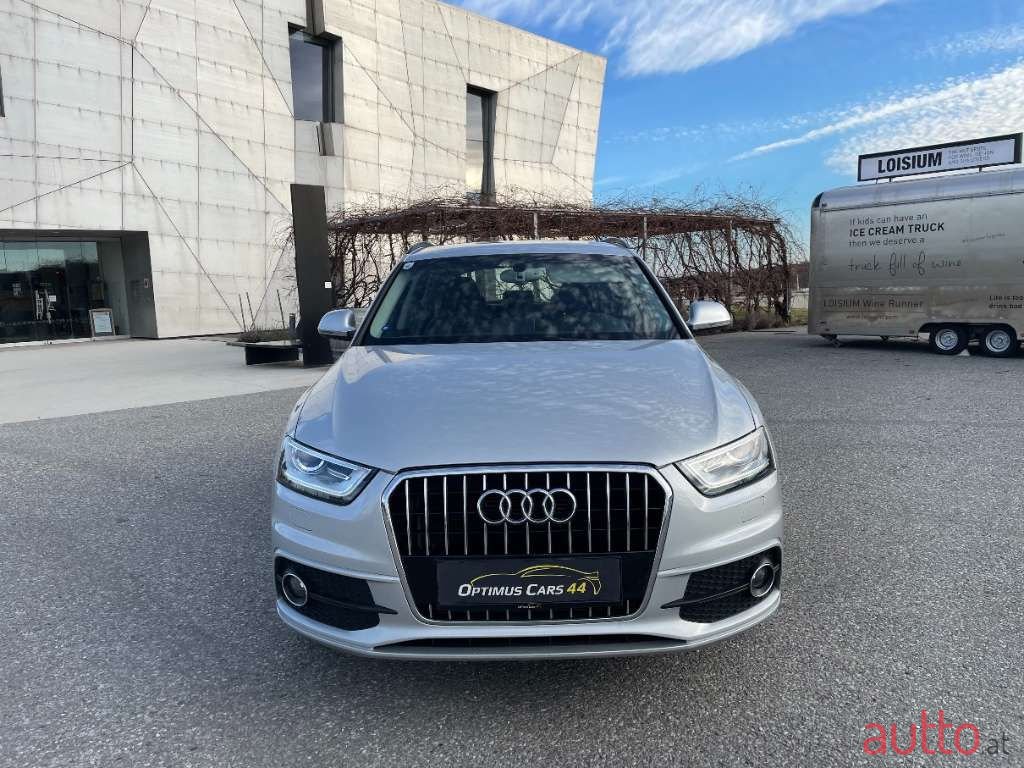 2012' Audi Q3 photo #1