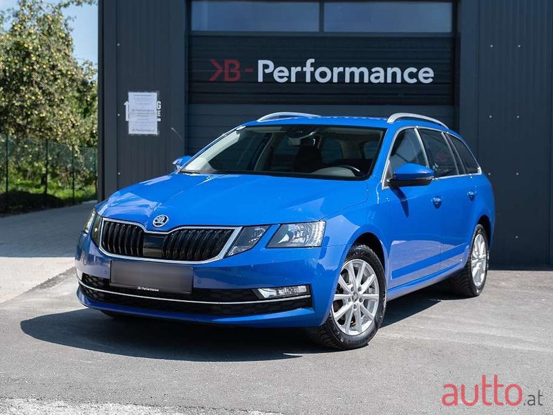 2019' Skoda Octavia photo #1