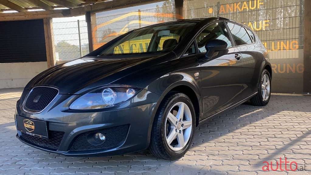 2010' SEAT Leon photo #3
