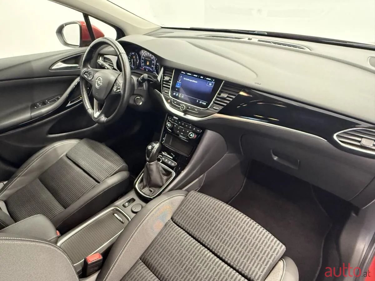 2019' Opel Astra photo #6