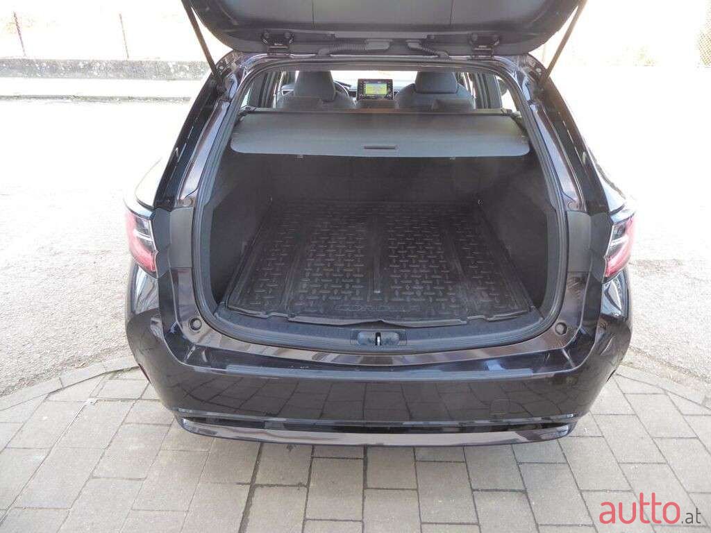 2021' Toyota Corolla photo #4