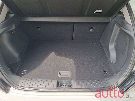 2023' Hyundai Kona photo #4