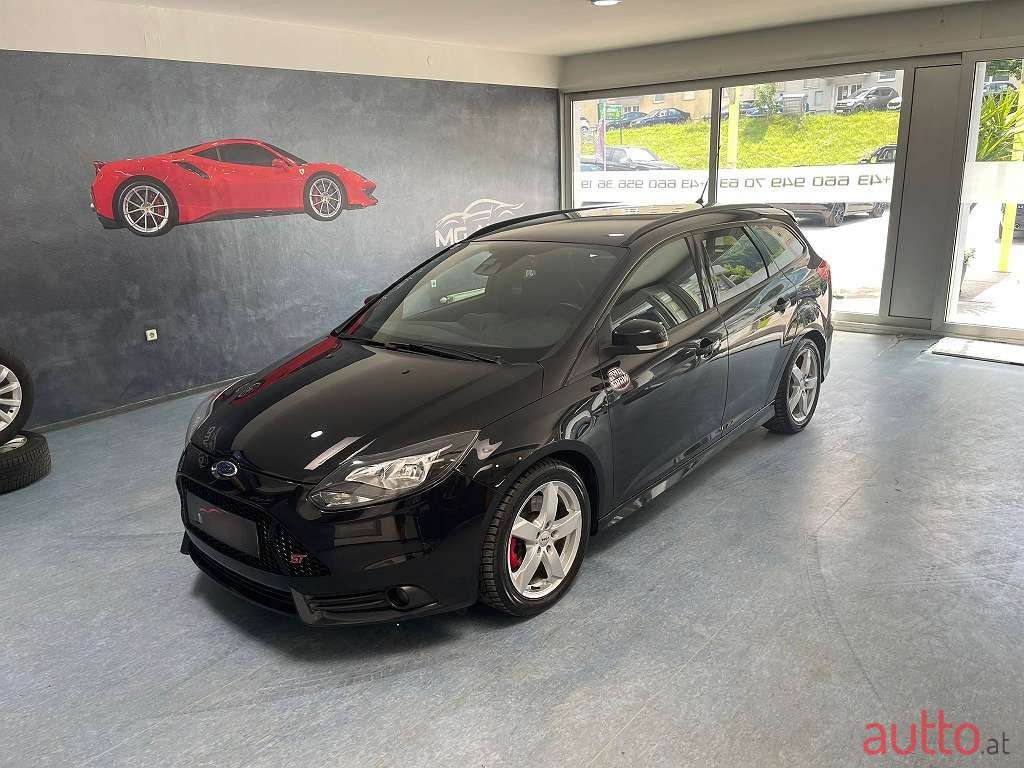 2014' Ford Focus photo #2