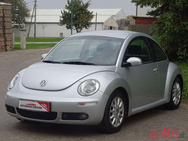 2006' Volkswagen Beetle photo #3