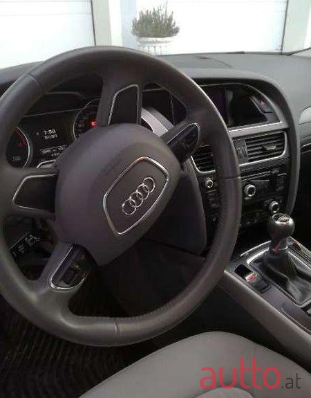 2012' Audi A4 photo #2