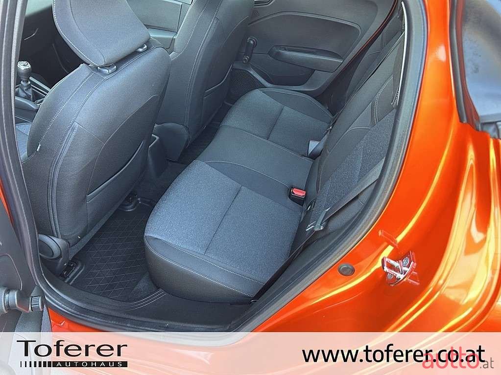 2022' Renault Clio photo #6