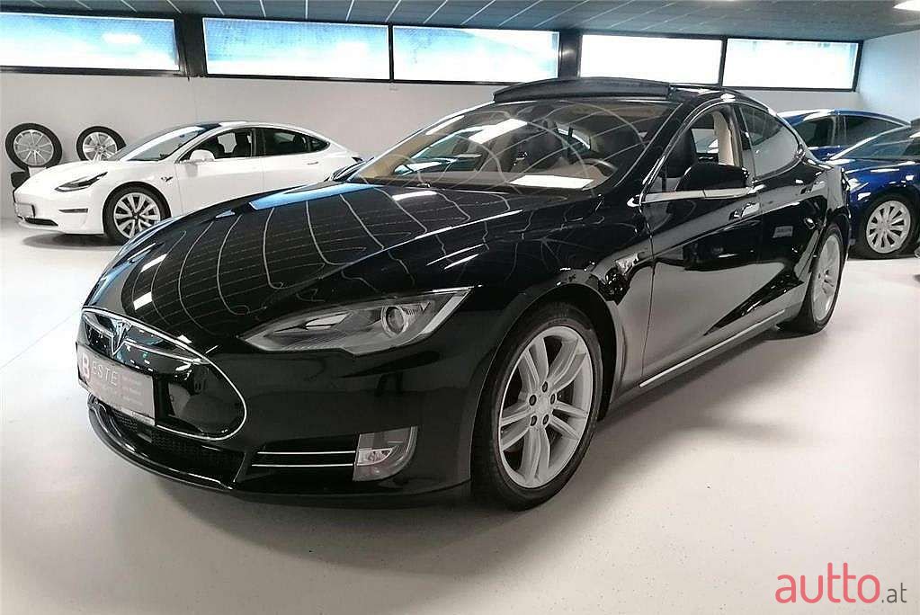 2015' Tesla Model S photo #3