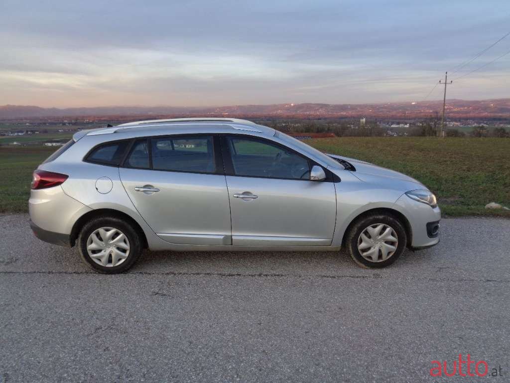 2014' Renault Megane photo #6