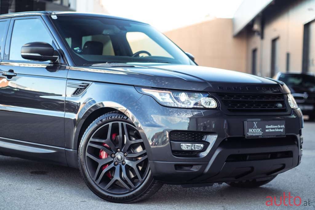 2015' Land Rover Range Rover Sport photo #2