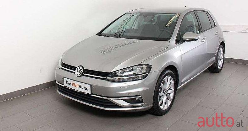 2020' Volkswagen Golf photo #1