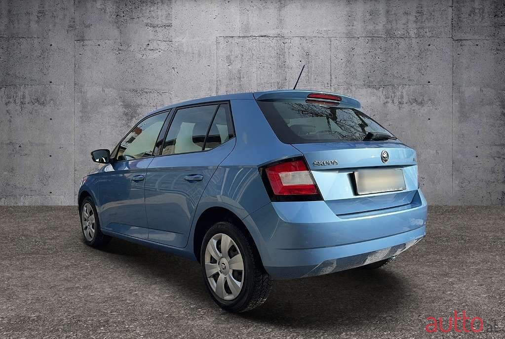 2015' Skoda Fabia photo #3