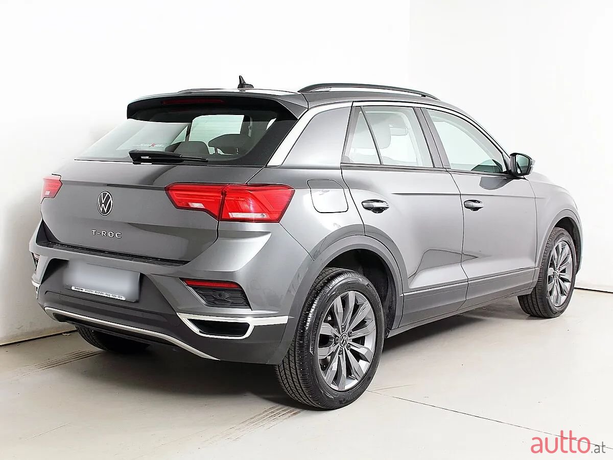 2021' Volkswagen T-Roc photo #2
