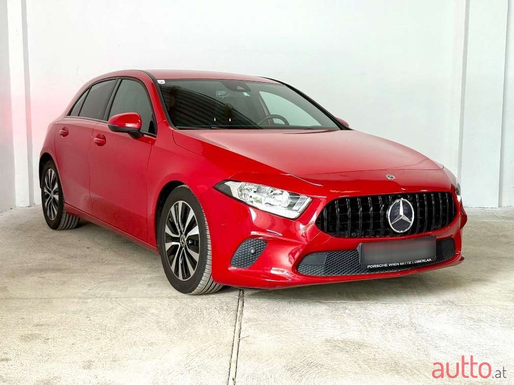 2018' Mercedes-Benz A-Klasse photo #3