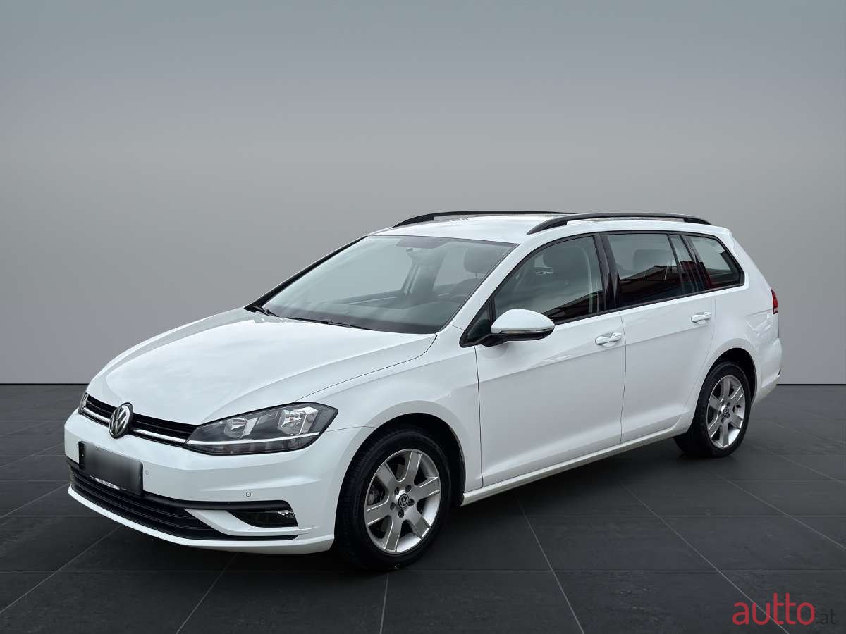 2018' Volkswagen Golf photo #1