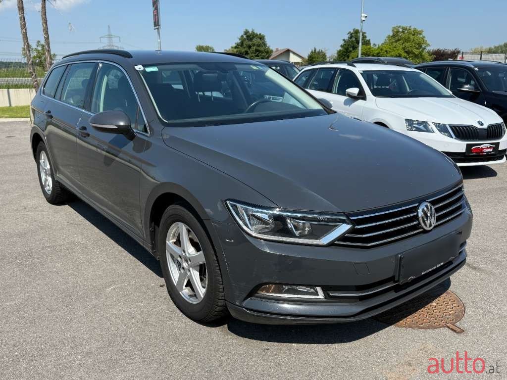 2016' Volkswagen Passat photo #2