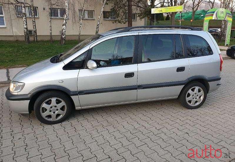 2002' Opel Zafira photo #1