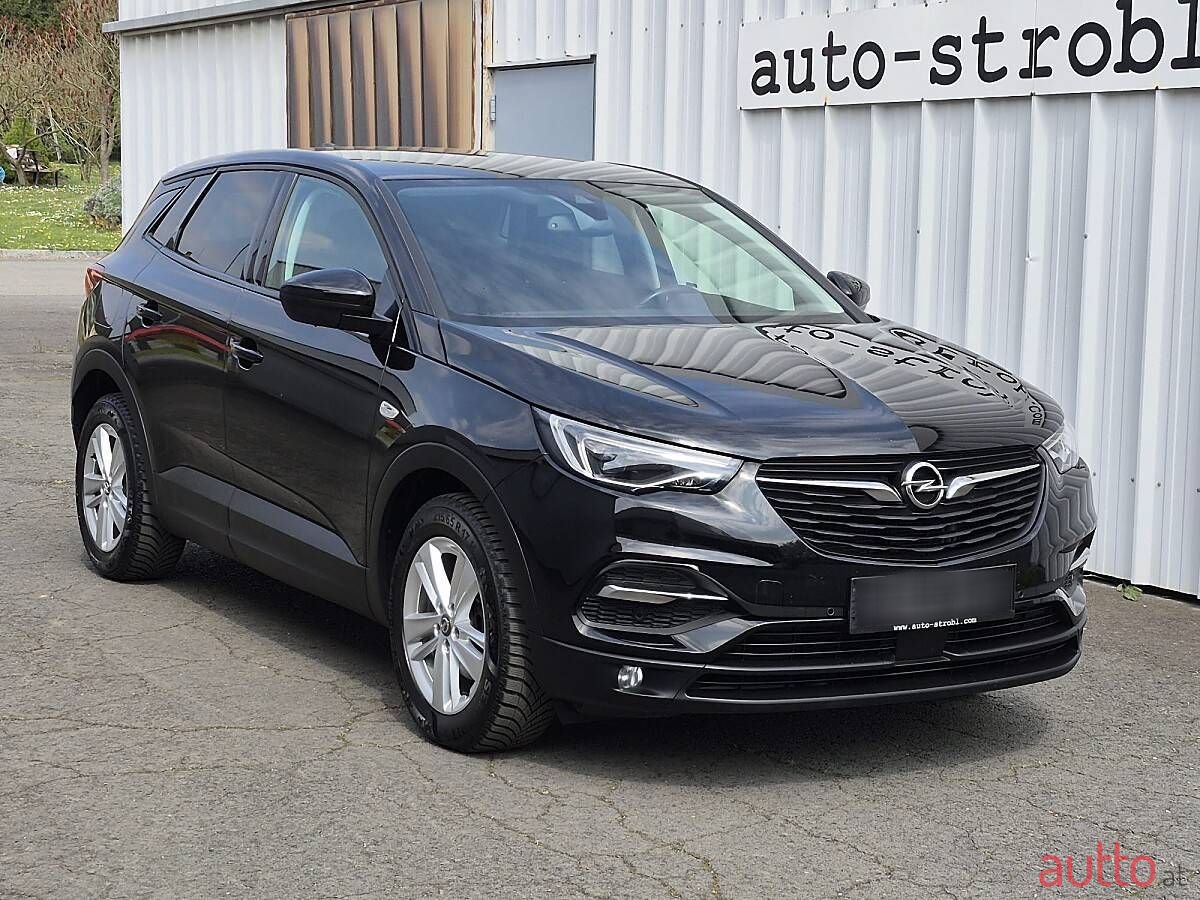 2018' Opel Grandland X photo #1