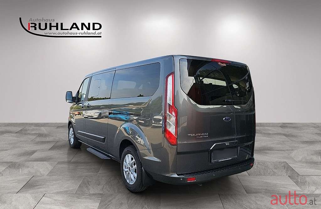 2018' Ford Tourneo photo #3