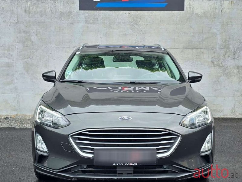 2020' Ford Focus photo #2