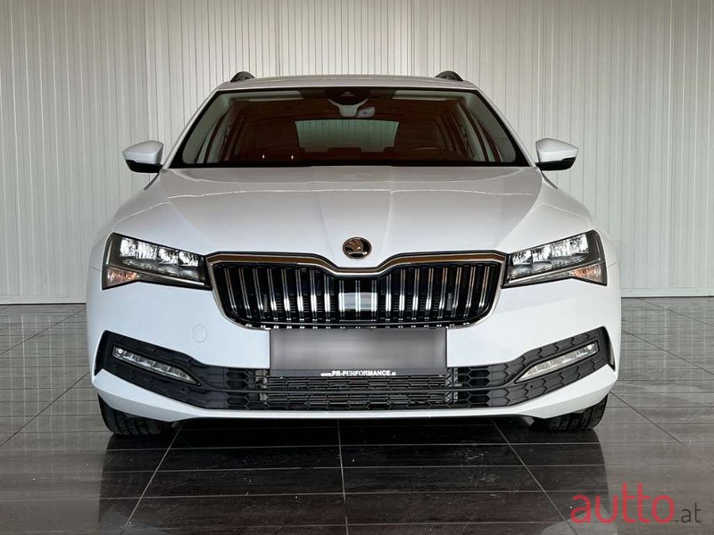 2023' Skoda Superb photo #3