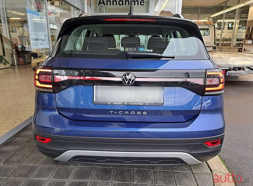 2022' Volkswagen T-Cross photo #3