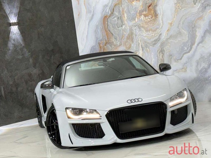 2011' Audi R8 photo #3