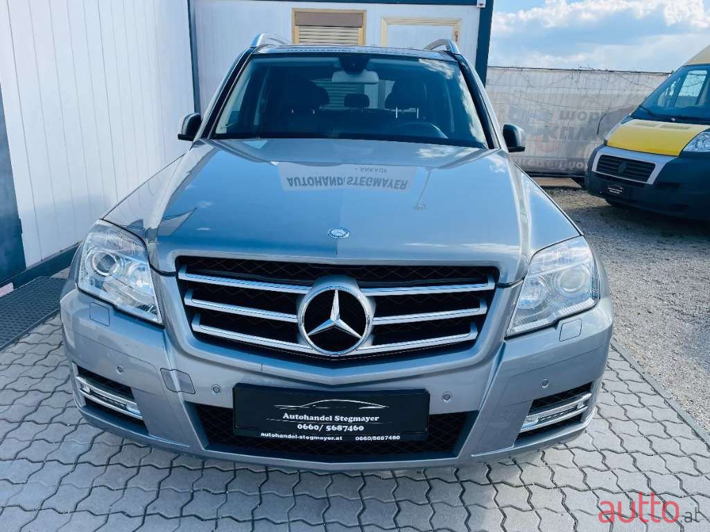 2011' Mercedes-Benz Glk-Klasse photo #2