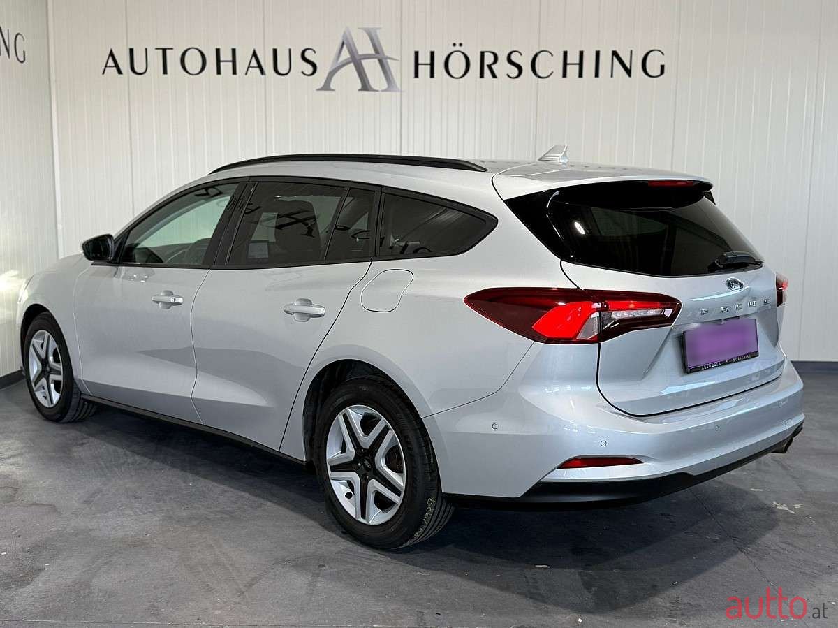 2022' Ford Focus photo #4