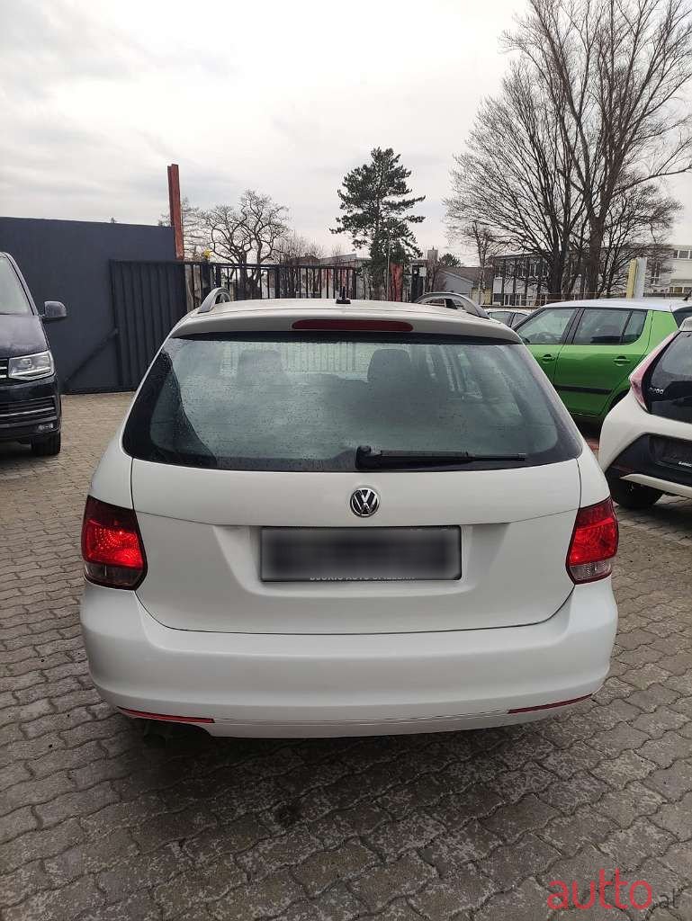 2013' Volkswagen Golf photo #6