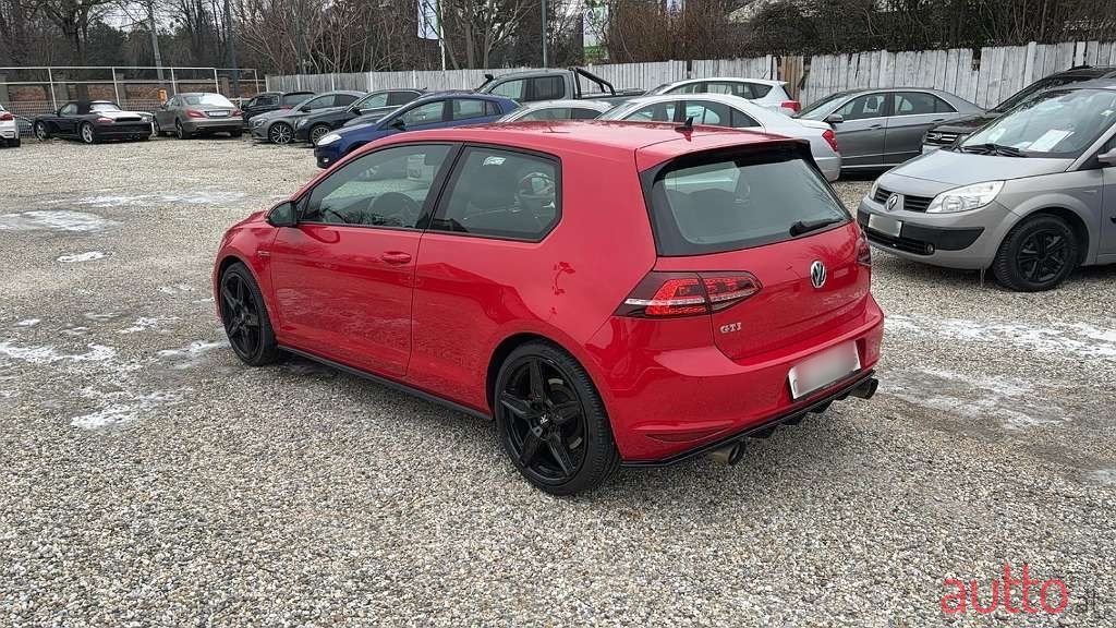 2016' Volkswagen Golf photo #6