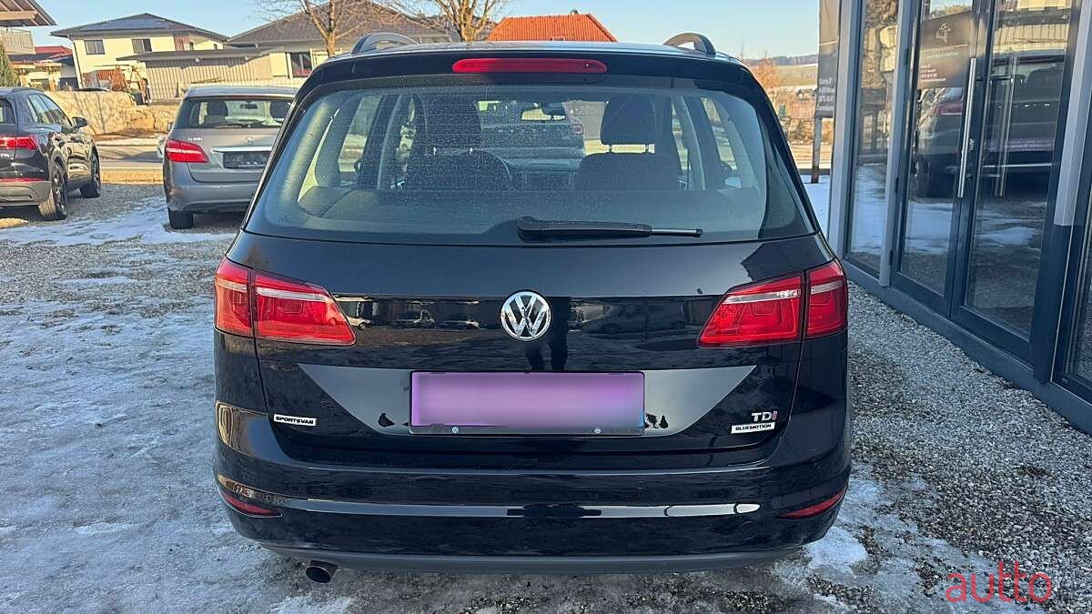 2014' Volkswagen Golf photo #4