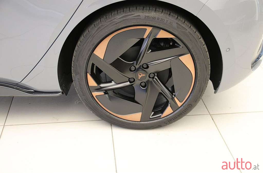 2023' Cupra Born photo #4