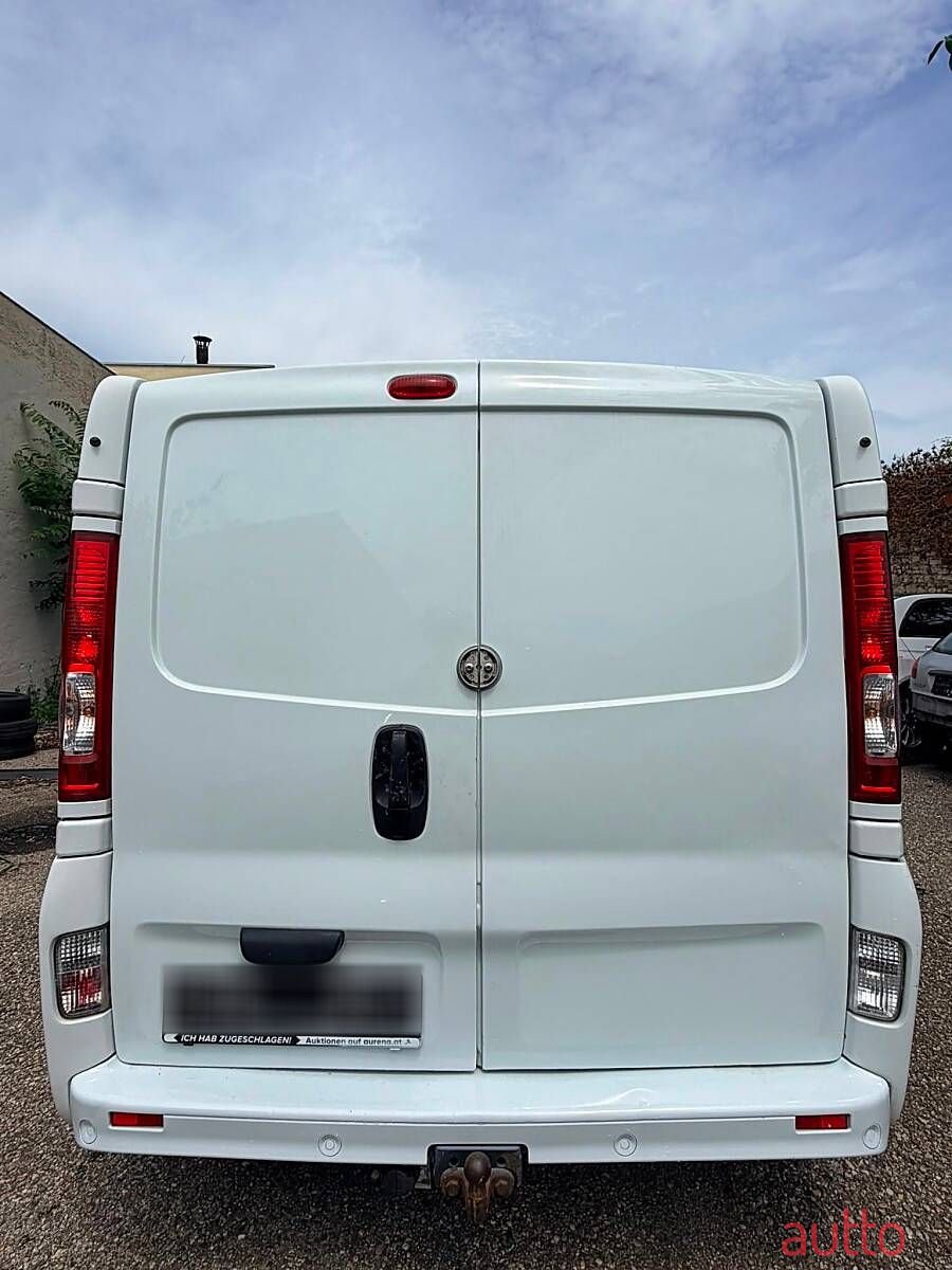 2009' Opel Vivaro photo #4