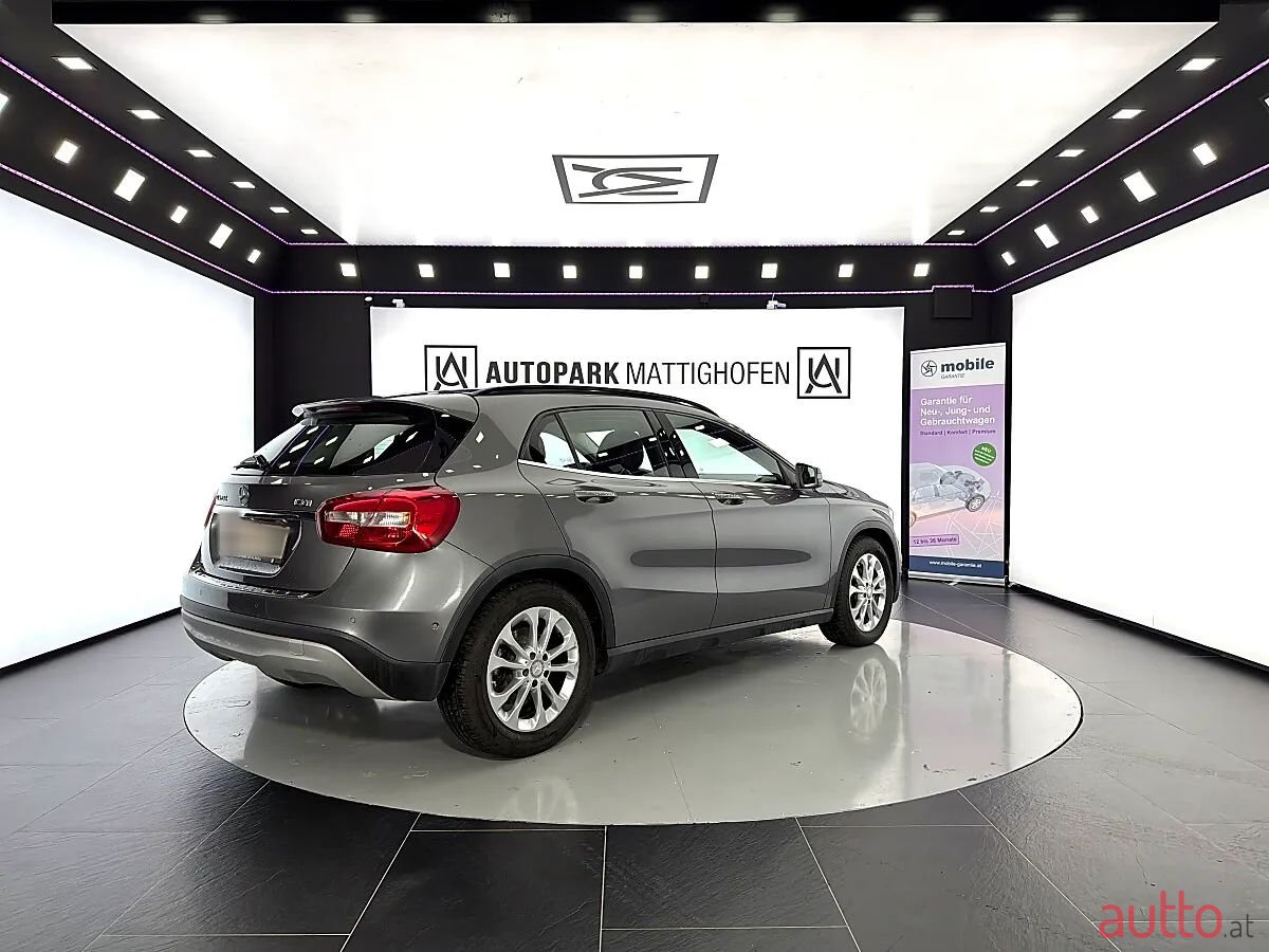 2014' Mercedes-Benz Gla-Klasse photo #5