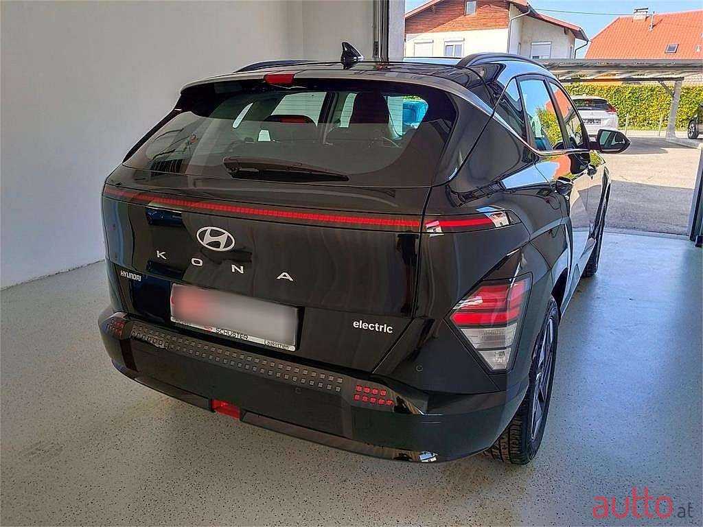 2023' Hyundai Kona photo #5