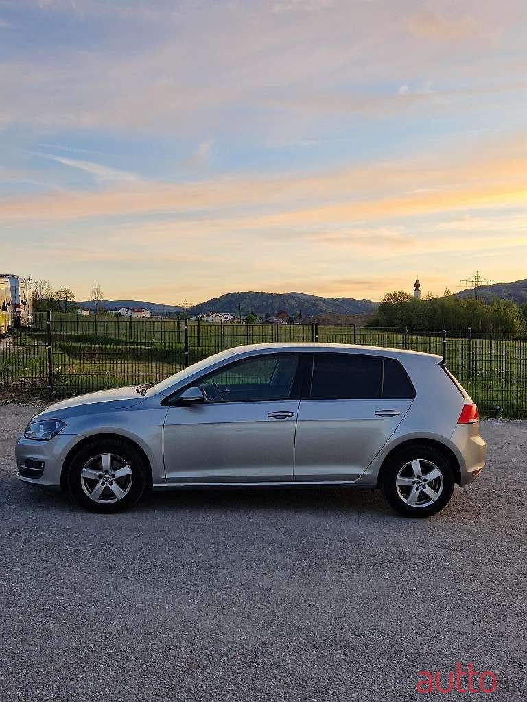 2013' Volkswagen Golf photo #4