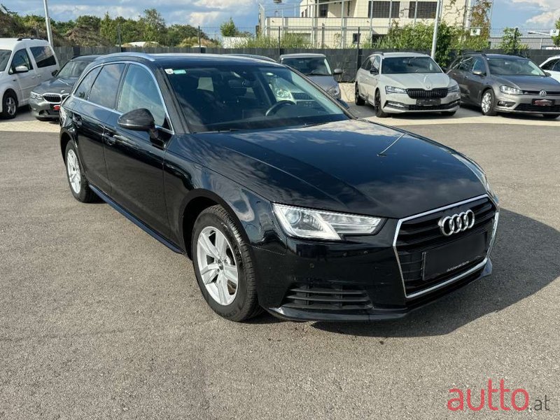 2019' Audi A4 photo #2