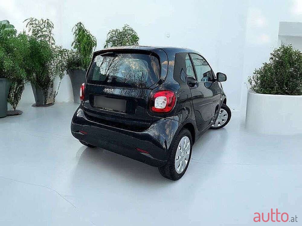 2017' Smart Fortwo photo #2