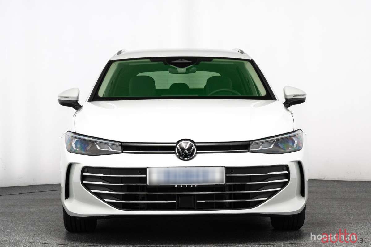 2024' Volkswagen Passat photo #2